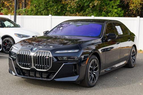 2024 BMW i7 M70