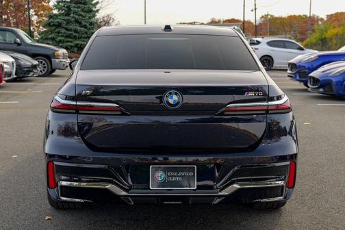 2024 BMW i7 M70