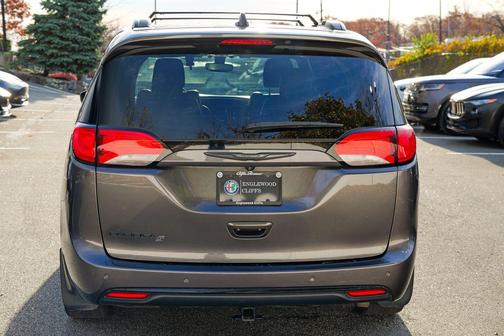 2018 Chrysler Pacifica Touring-L Plus