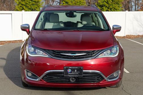 Velvet Red Pearlcoat 2018 Chrysler Pacifica Hybrid Limited