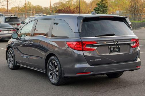 Modern Steel Metallic 2023 Honda Odyssey EX-L