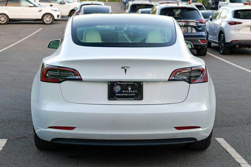 Pearl White Multi-Coat 2023 Tesla Model 3 Standard Range