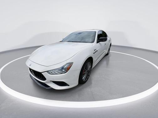 2022 Maserati Ghibli Modena Q4