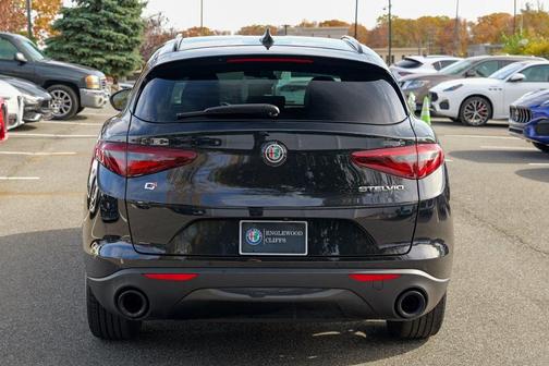2022 Alfa Romeo Stelvio Sprint