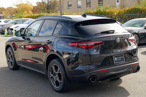 2022 Alfa Romeo Stelvio Sprint