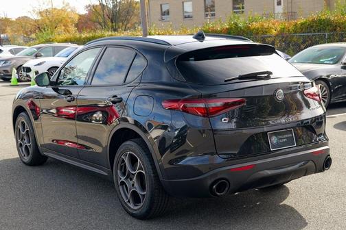 2022 Alfa Romeo Stelvio Sprint