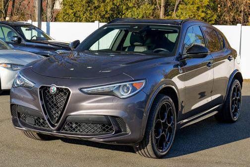 2022 Alfa Romeo Stelvio Quadrifoglio
