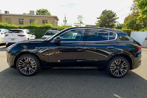 2025 Maserati Grecale 