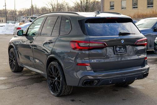 2022 BMW X5 M50i