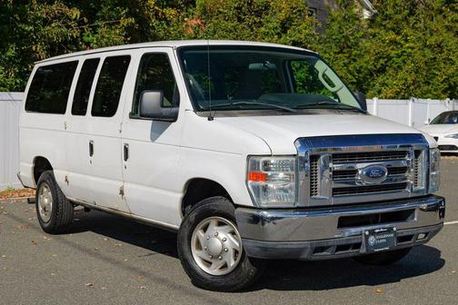 2012 Ford E350 Super Duty XLT