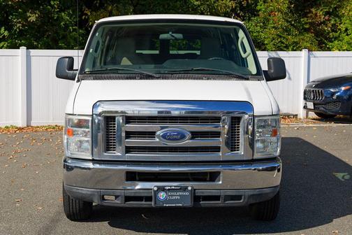 2012 Ford E350 Super Duty XLT