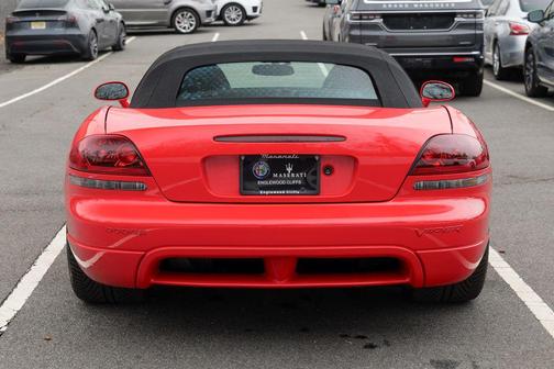 2004 Dodge Viper SRT10