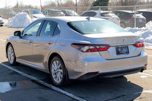 2022 Toyota Camry LE
