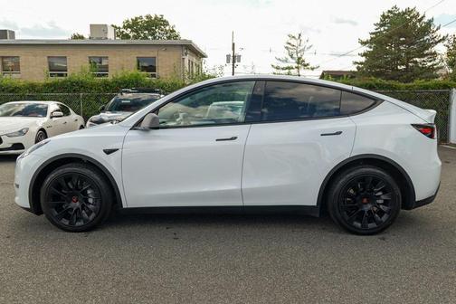 2023 Tesla Model Y Long Range Dual Motor All-Wheel Drive