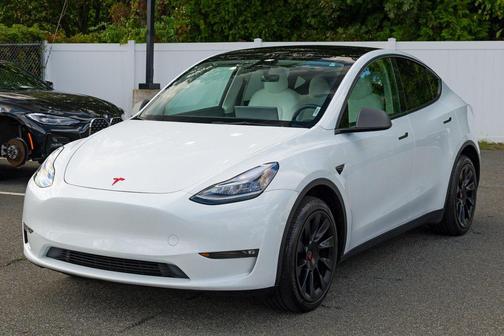 2023 Tesla Model Y Long Range Dual Motor All-Wheel Drive