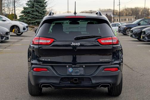 2017 Jeep Cherokee Sport