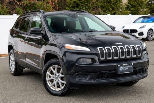 2017 Jeep Cherokee Sport