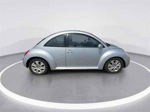 2008 Volkswagen New Beetle S