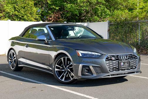 Daytona Gray Pearl Effect/Black Roof 2023 Audi S5 3.0T Prestige