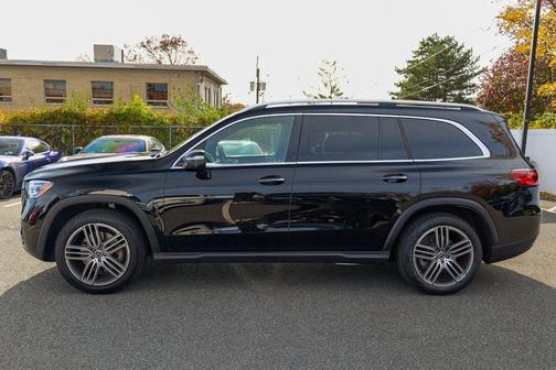 2025 Mercedes-Benz GLS 450 4MATIC