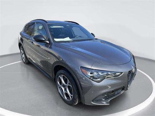 2025 Alfa Romeo Stelvio Sprint AWD