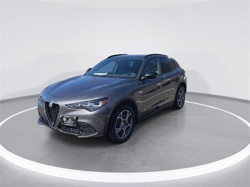2025 Alfa Romeo Stelvio Sprint AWD