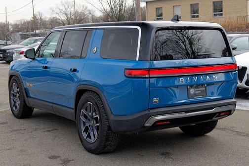 2024 Rivian R1S Adventure Quad Motor Large Pack