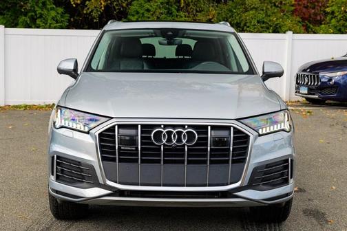 2024 Audi Q7 45 Premium Plus
