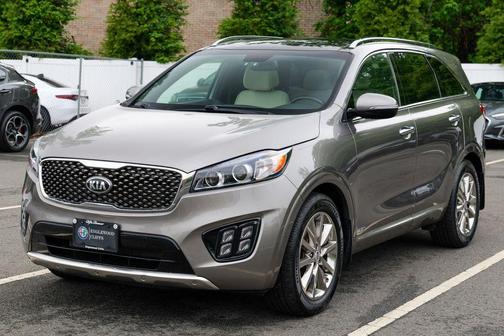 Titanium Silver 2016 Kia Sorento SXL