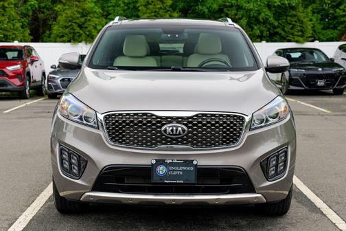 Titanium Silver 2016 Kia Sorento SXL