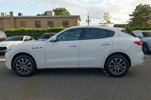2019 Maserati Levante Base