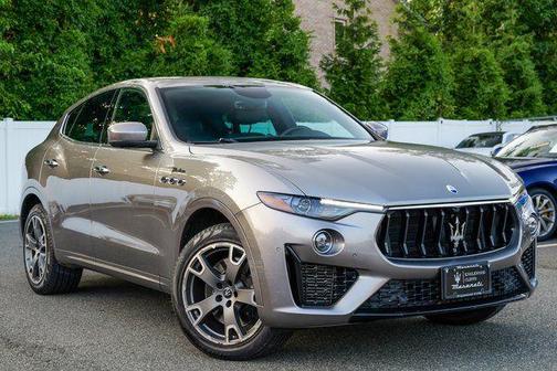 2022 Maserati Levante Modena