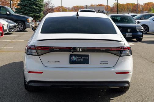 2025 Honda Accord Hybrid Base
