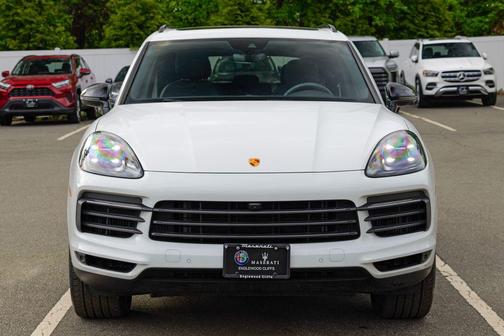 White 2023 Porsche Cayenne Platinum Edition
