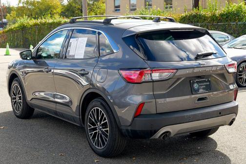 2022 Ford Escape SEL