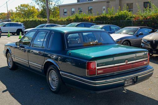 1993 Lincoln Town Car Executive