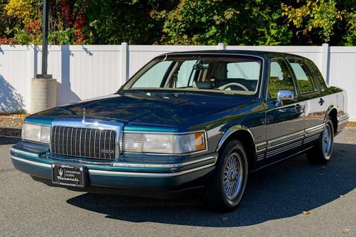 1993 Lincoln Town Car Executive