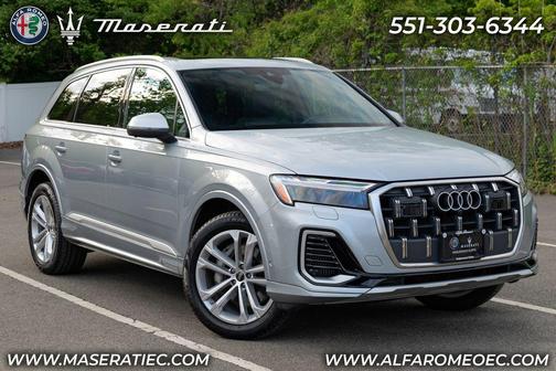 Satellite Silver Metallic 2025 Audi Q7 55 Premium Plus