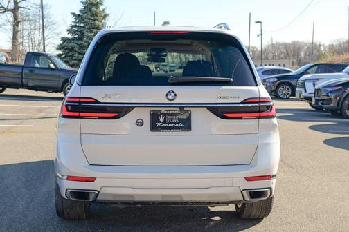 2023 BMW X7 xDrive40i