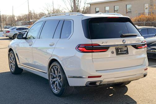 2023 BMW X7 xDrive40i