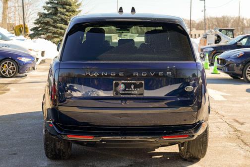 2023 Land Rover Range Rover P400 SE