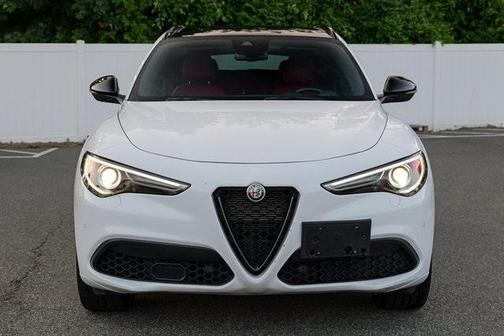 2022 Alfa Romeo Stelvio Ti