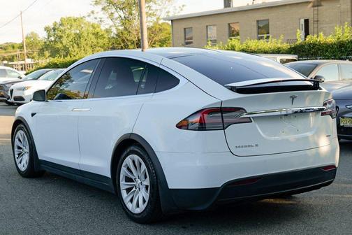 2016 Tesla Model X 70D
