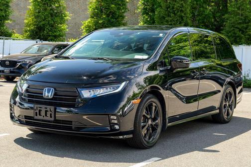 Crystal Black Pearl 2023 Honda Odyssey Sport