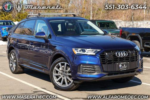 2023 Audi Q7 45 Premium Plus