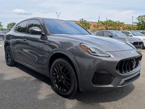 Gray 2023 Maserati Grecale GT