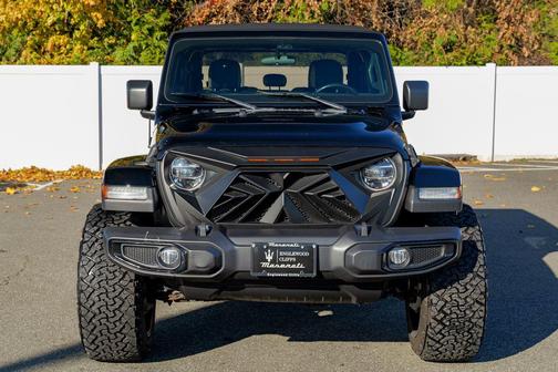 2021 Jeep Gladiator Willys 4x4
