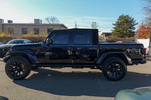 2021 Jeep Gladiator Willys 4x4