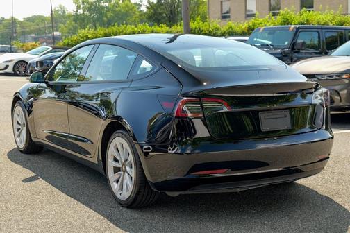 2022 Tesla Model 3 Standard Range
