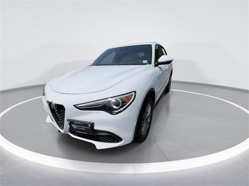 2023 Alfa Romeo Stelvio Sprint AWD